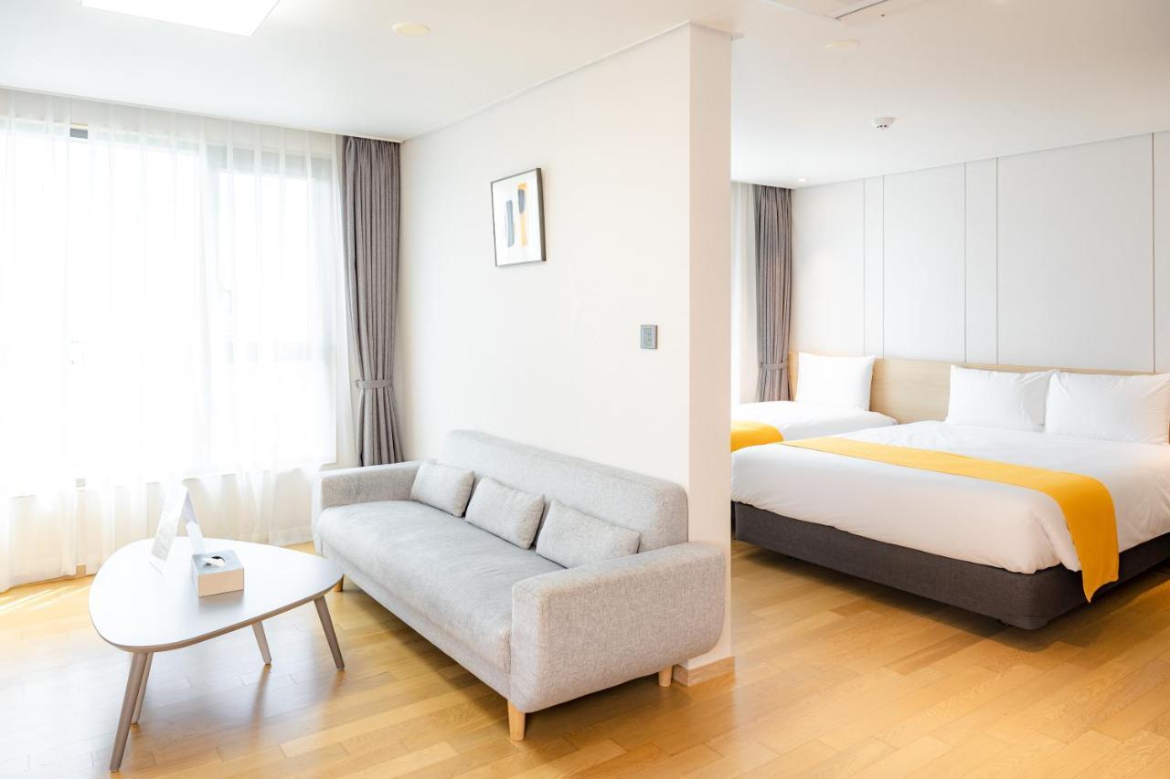 Seogwipo Hills Hotel Zewnętrze zdjęcie