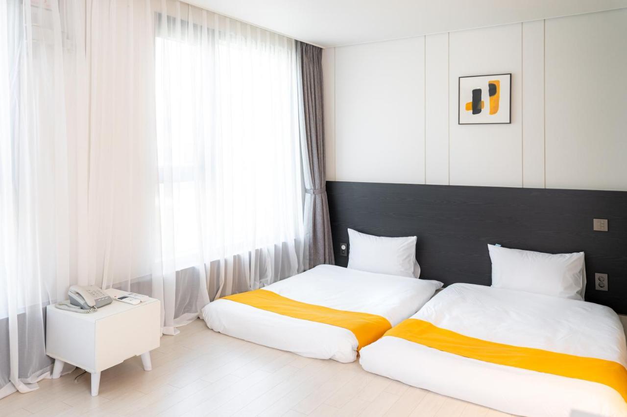 Seogwipo Hills Hotel Zewnętrze zdjęcie
