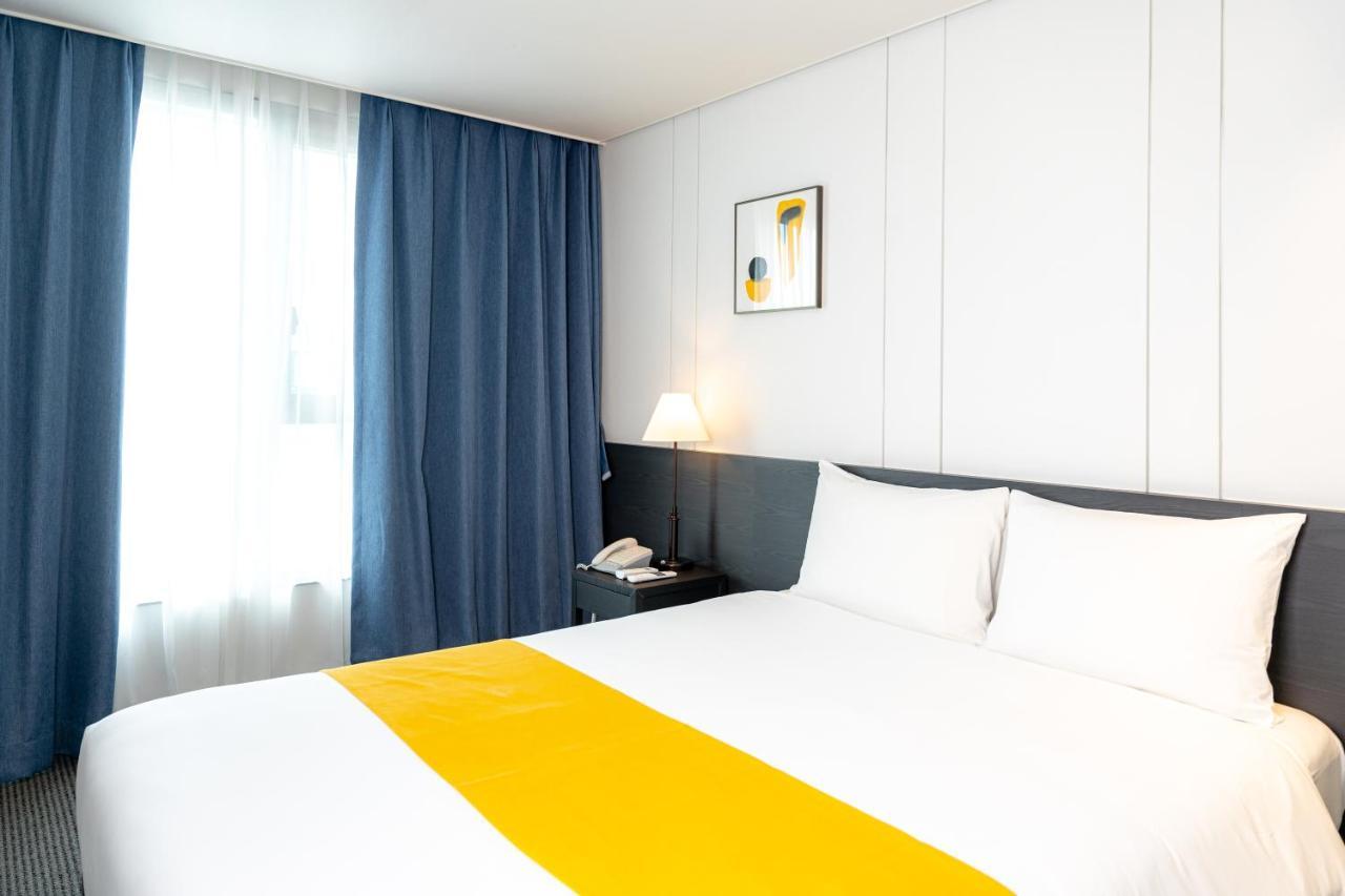 Seogwipo Hills Hotel Zewnętrze zdjęcie